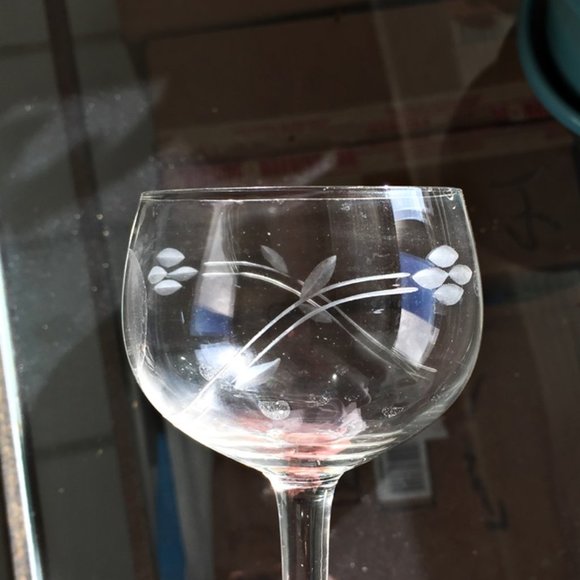 Antique Wine Goblet Stemware Clear Crystal Etched Pattern Round Bowl 1930s 1940s - Picture 4 of 6